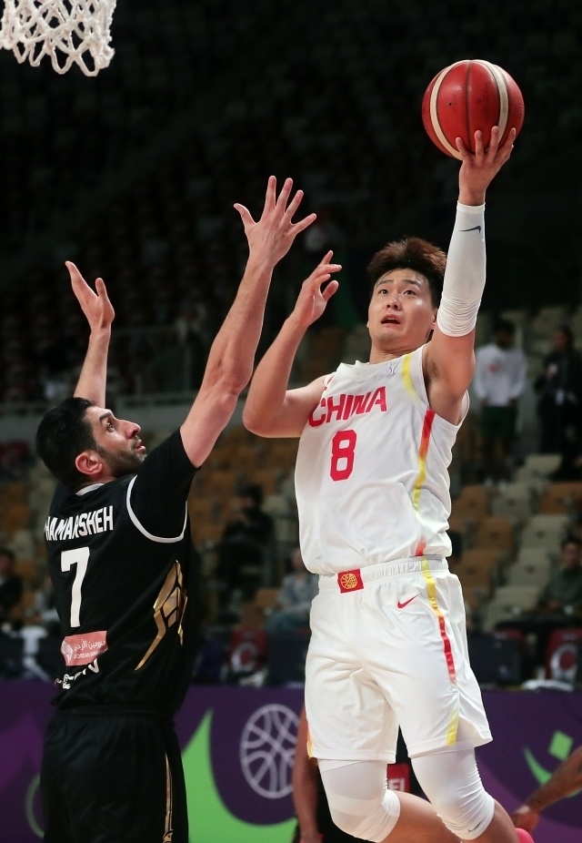 对阵关岛, 分球不够稳, KRJ