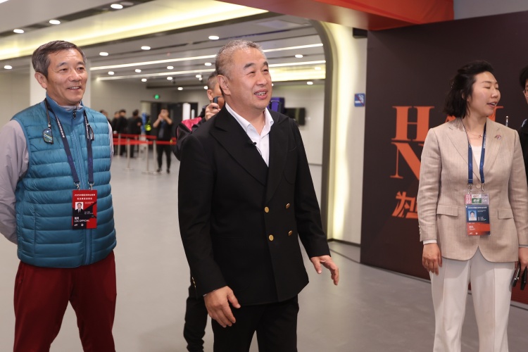 同时推动股, 稳发展, 会各界求援