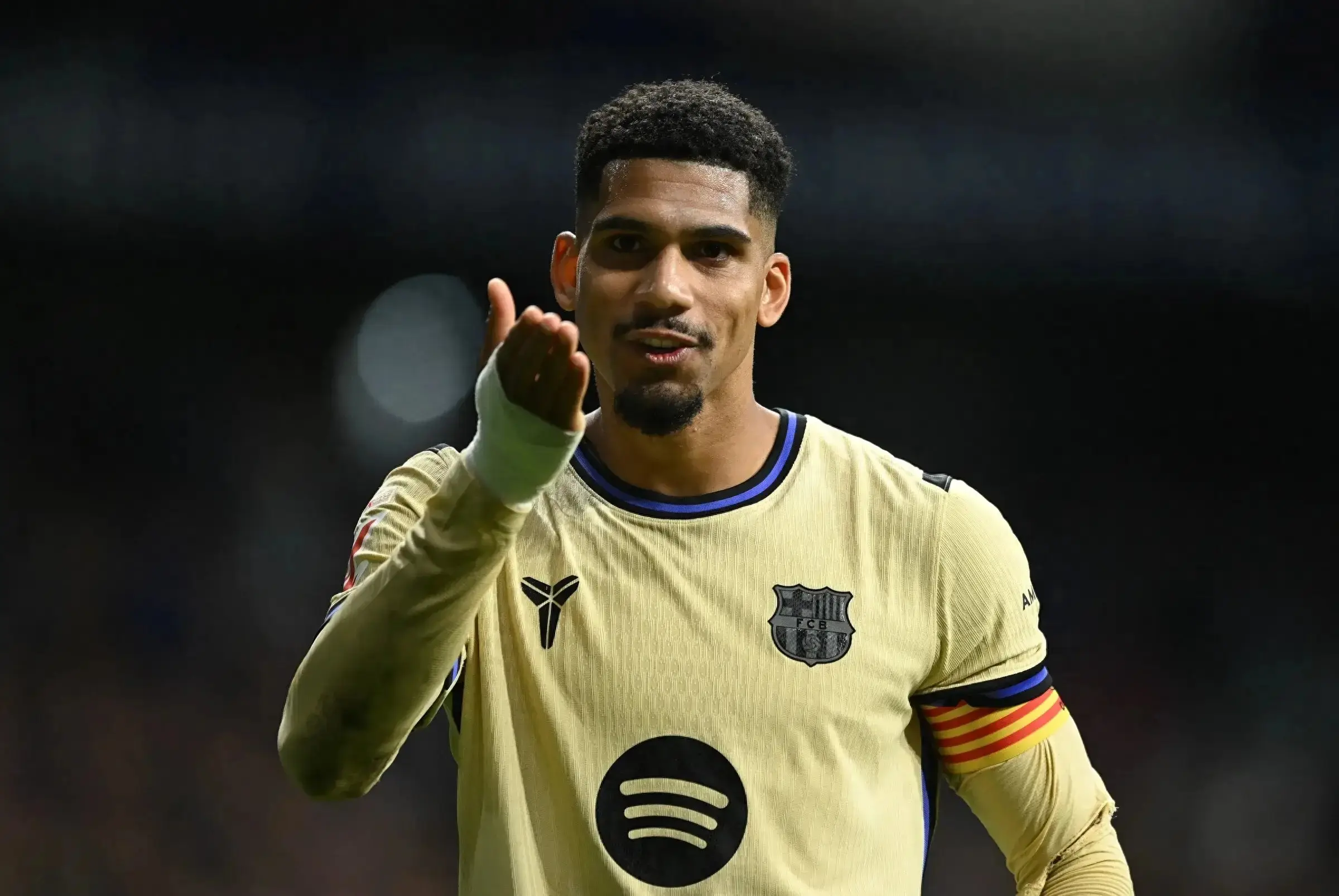 div, 萨续约之前