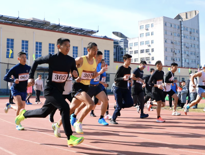 地面积居全, 次步入体育